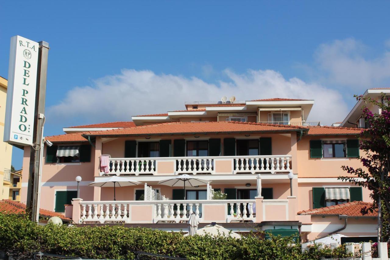 Del Prado Aparthotel Riva Ligure Ngoại thất bức ảnh