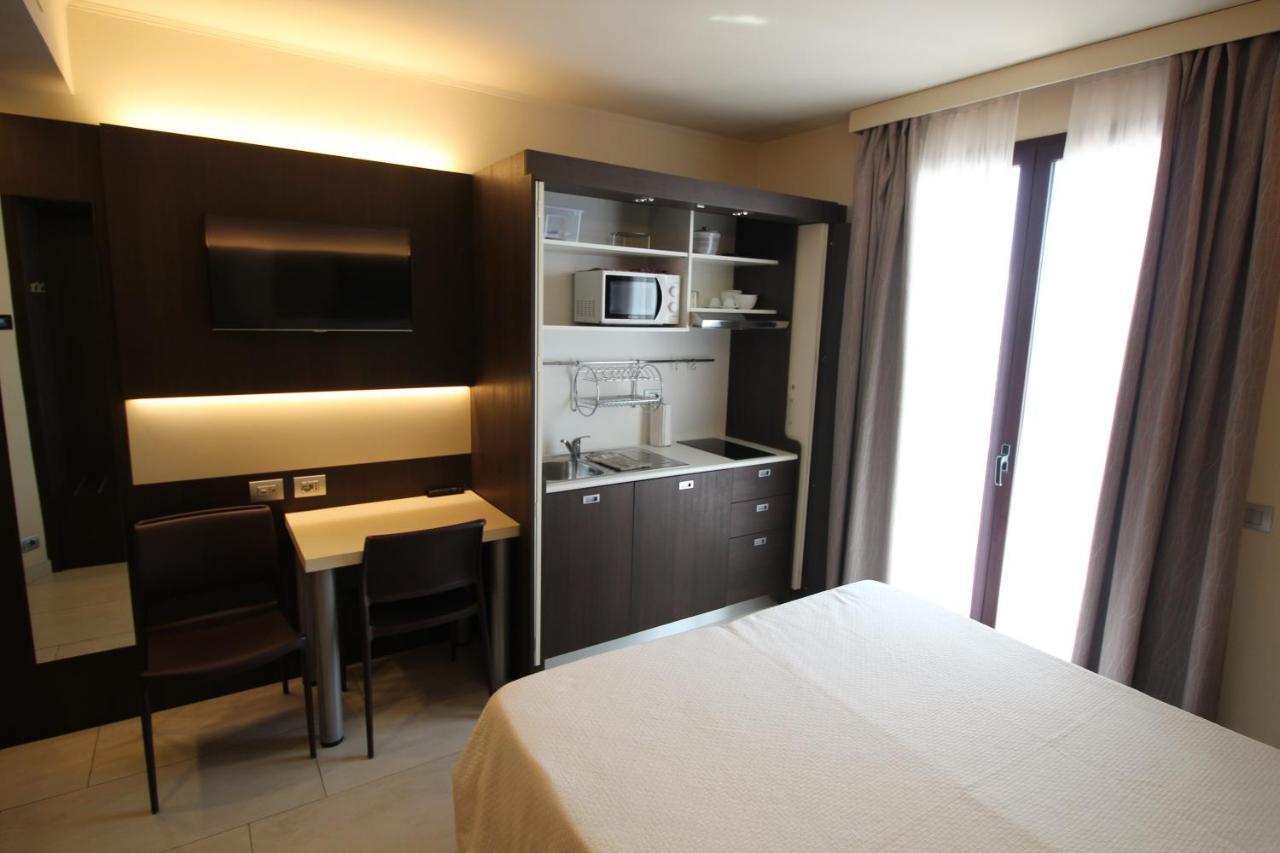 Del Prado Aparthotel Riva Ligure Ngoại thất bức ảnh