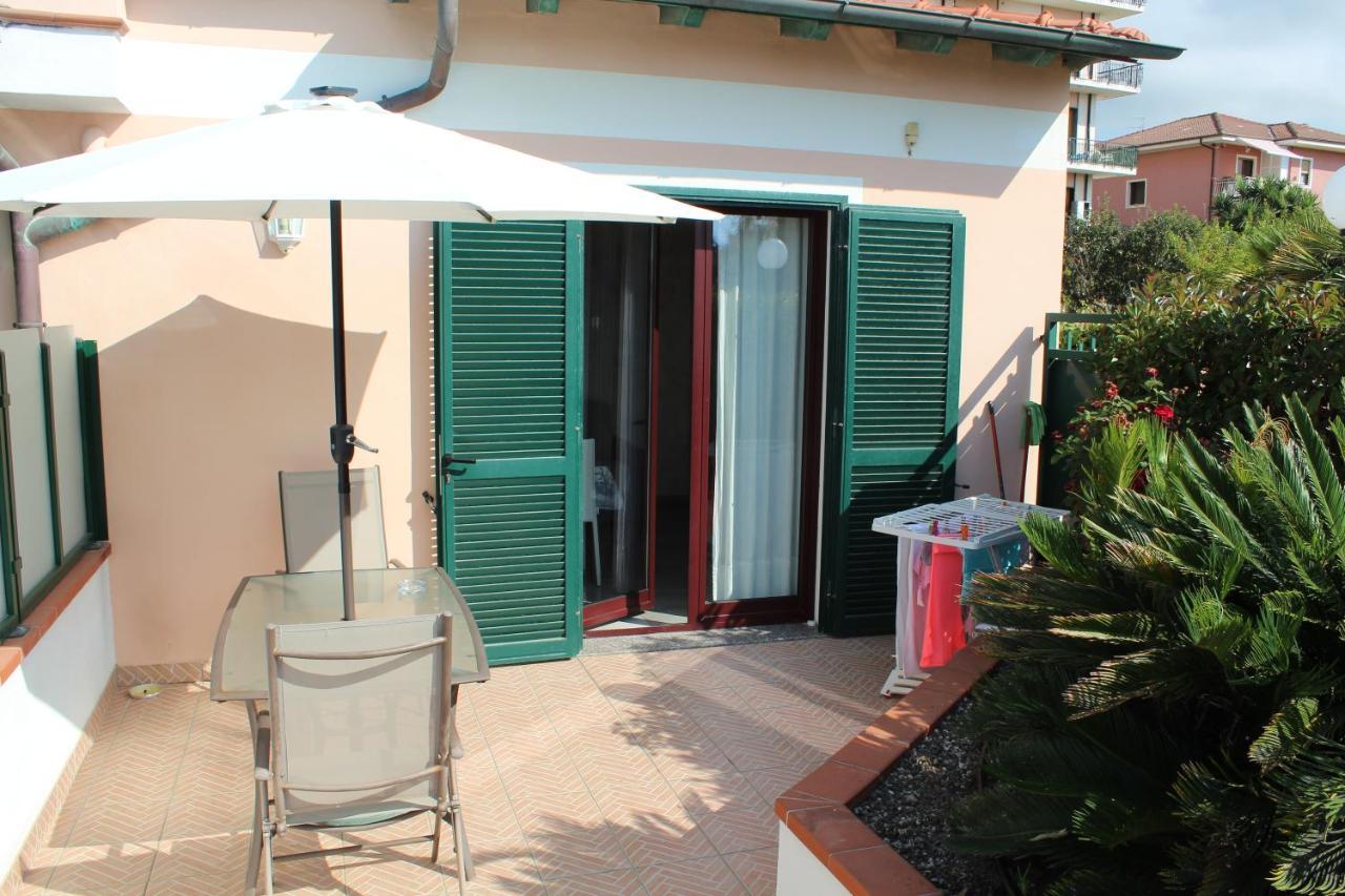 Del Prado Aparthotel Riva Ligure Ngoại thất bức ảnh