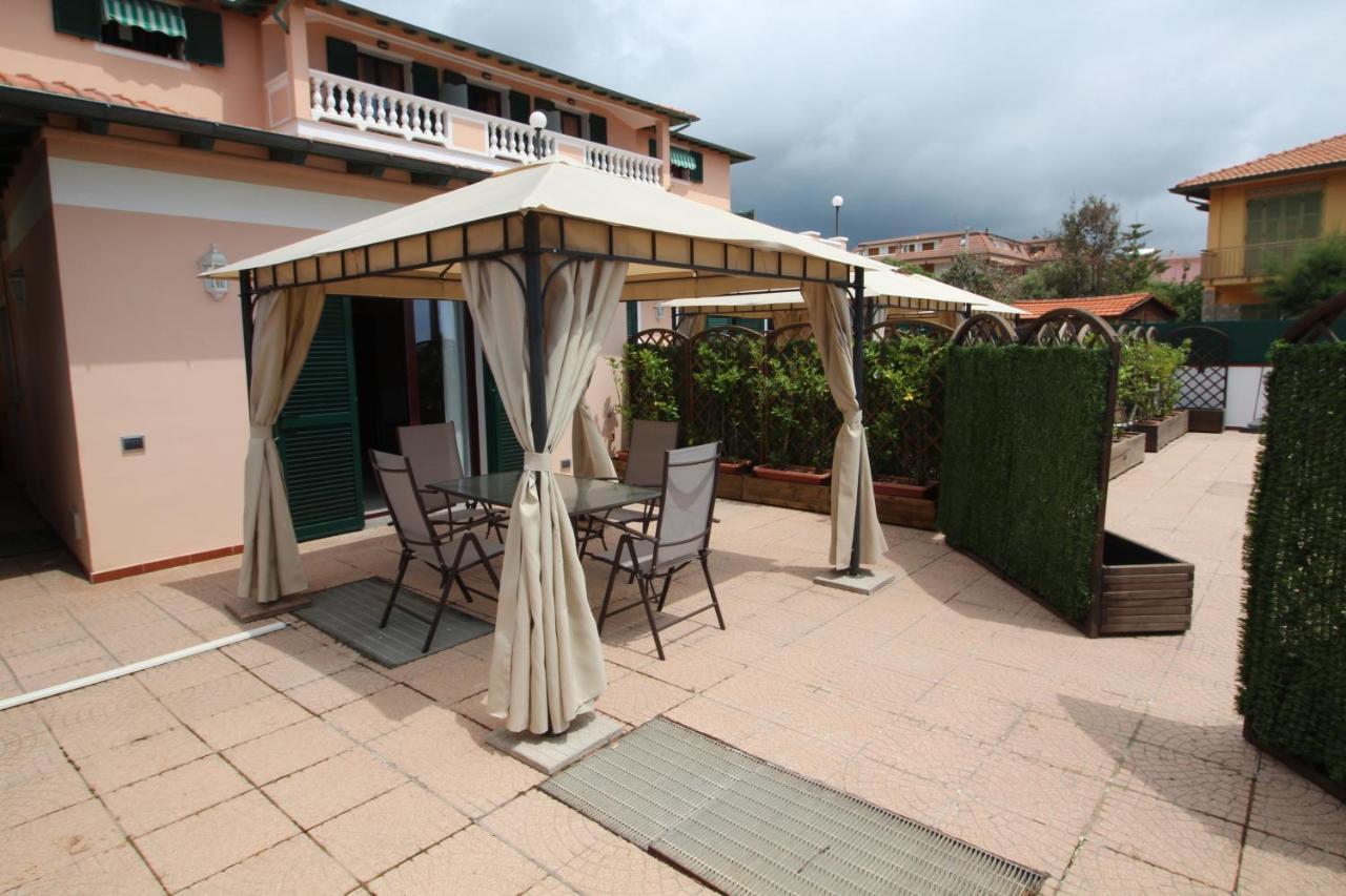 Del Prado Aparthotel Riva Ligure Ngoại thất bức ảnh