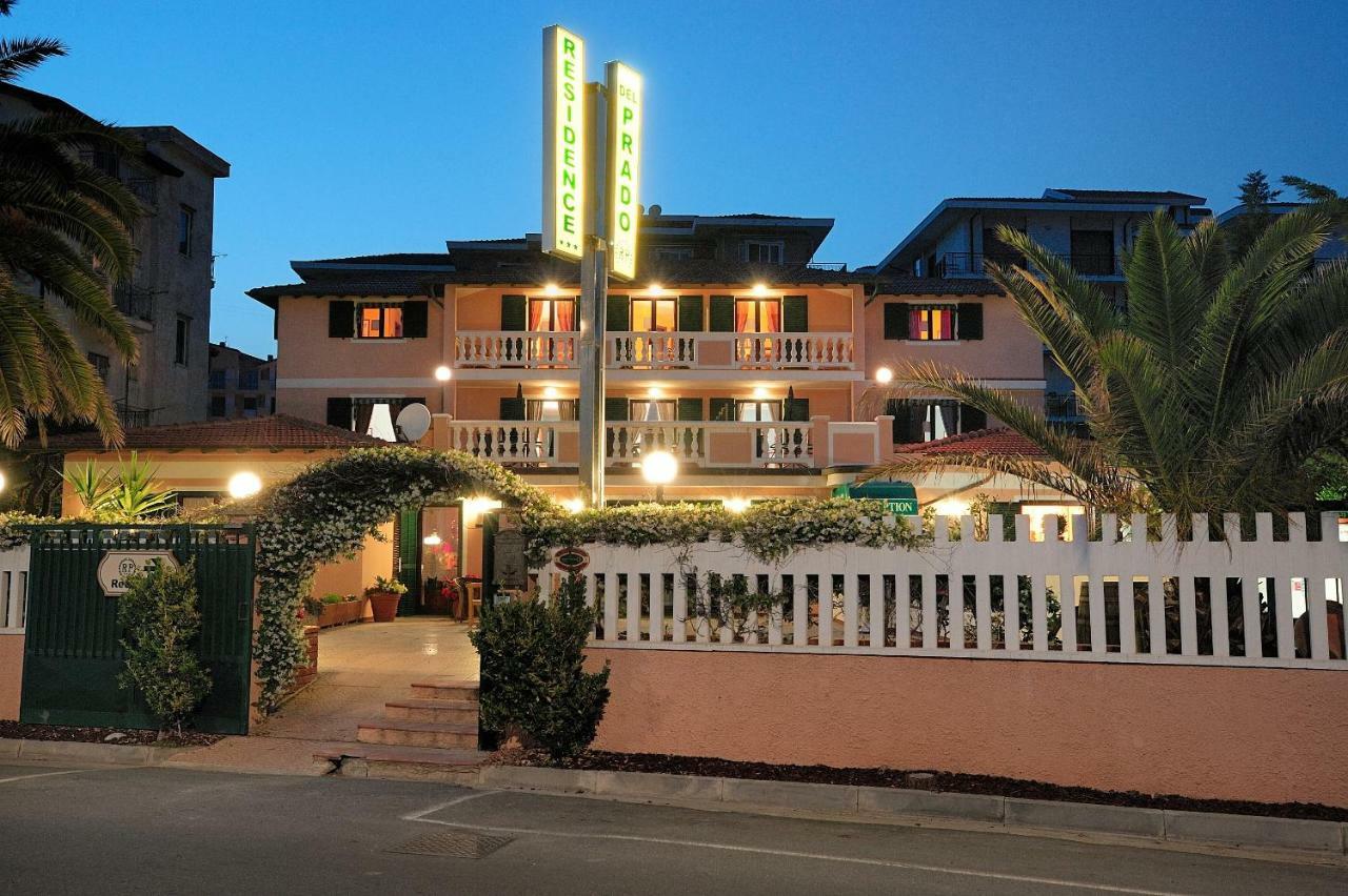 Del Prado Aparthotel Riva Ligure Ngoại thất bức ảnh