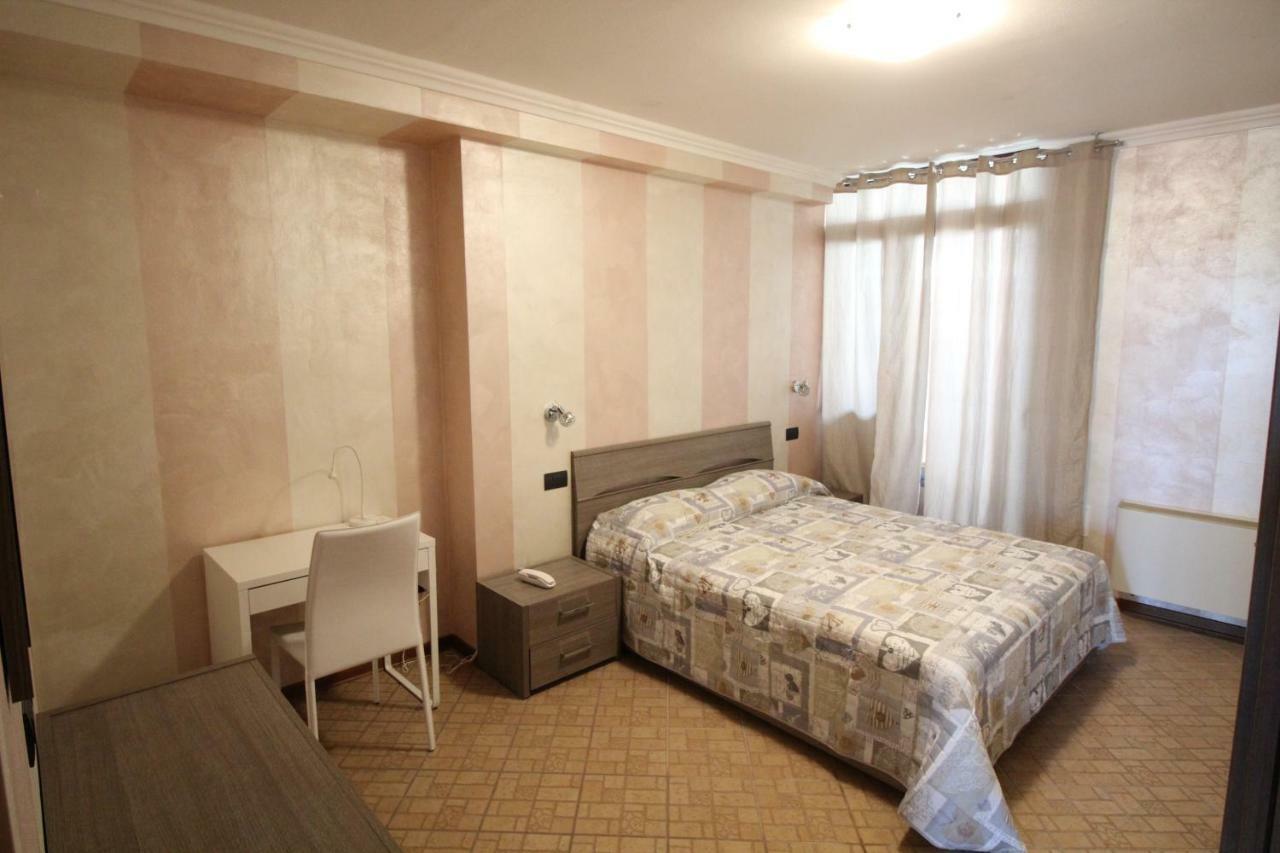 Del Prado Aparthotel Riva Ligure Ngoại thất bức ảnh
