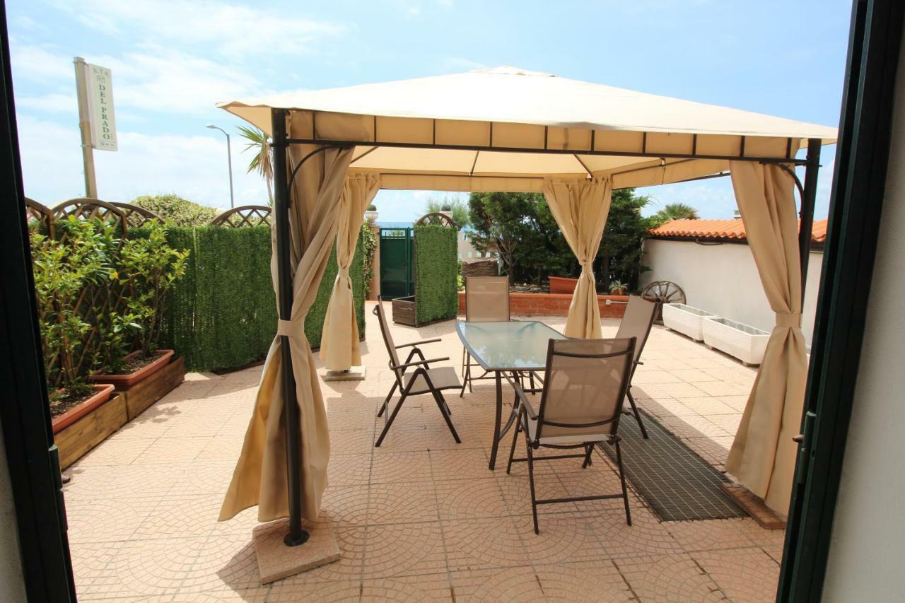 Del Prado Aparthotel Riva Ligure Ngoại thất bức ảnh