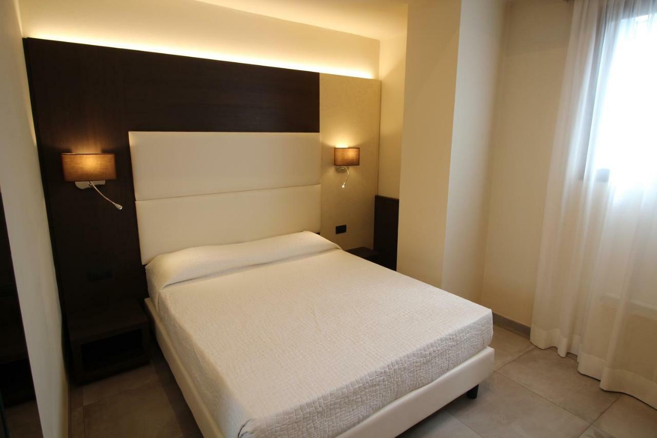 Del Prado Aparthotel Riva Ligure Ngoại thất bức ảnh