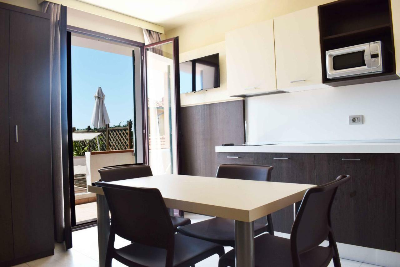 Del Prado Aparthotel Riva Ligure Ngoại thất bức ảnh